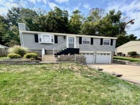 US Open 2025 Accommodation - 231 Duquesne Blvd, New Kensington, PA 15068