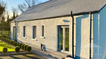 The 2nd house behind the front , joined by a corridor and steps to the 4 bedrooms