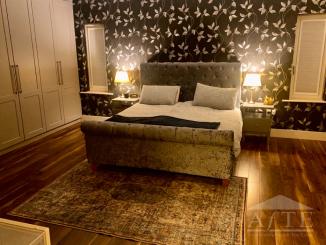 Master bedroom , en-suite