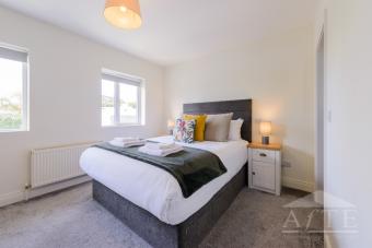 King bedroom 1