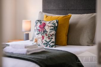 King bedroom 1