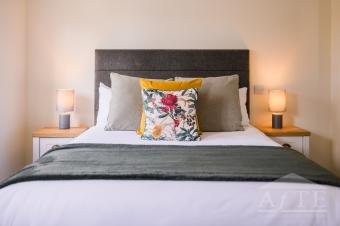 King bedroom 1