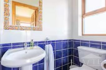main bedroom ensuite
