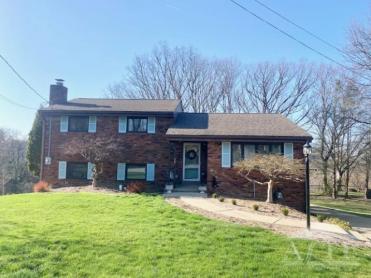 US Open 2025 Accommodation - 348 Fernledge Drive New Kensington, PA 15068