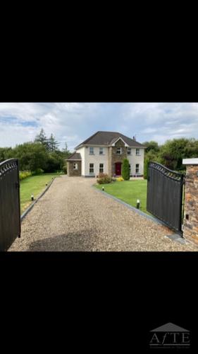 5 Bed Manor in Whitfield House, Co. Limerick