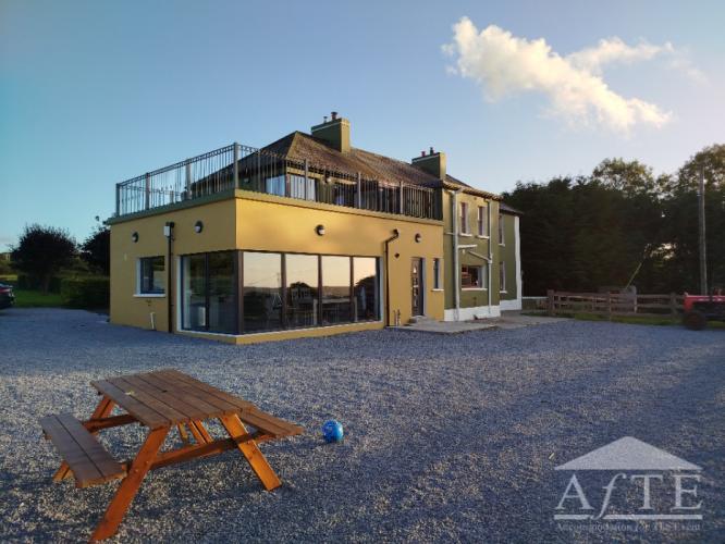 3 Bed Farmhouse in Glin/tarbert, Co. Limerick