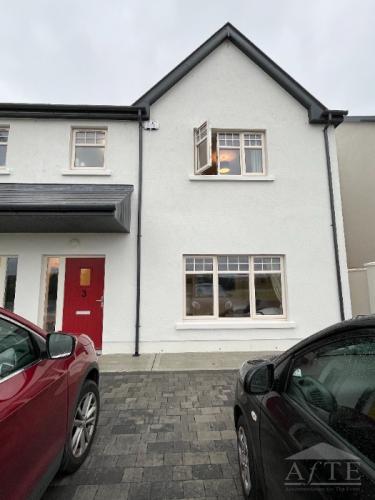 3 Bed Manor in Sixmilebridge, Co. Clare