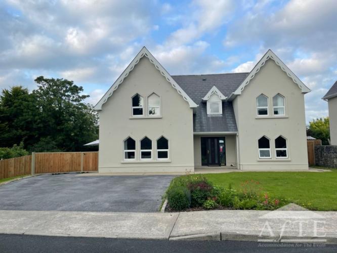 5 Bed Manor in Ennis, Co. Clare