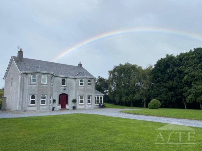 5 Bed Manor in Terryglass, Co. Tipperary