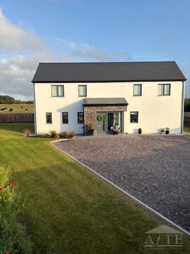 4 Bed Manor in Waterfall, Co. Cork