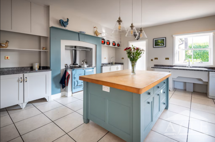 4 Bed Manor, Co. Cork