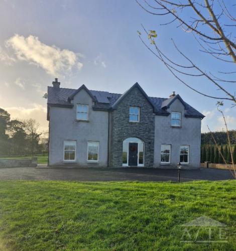 3 Bed Manor in Aghabullogue, Co. Cork