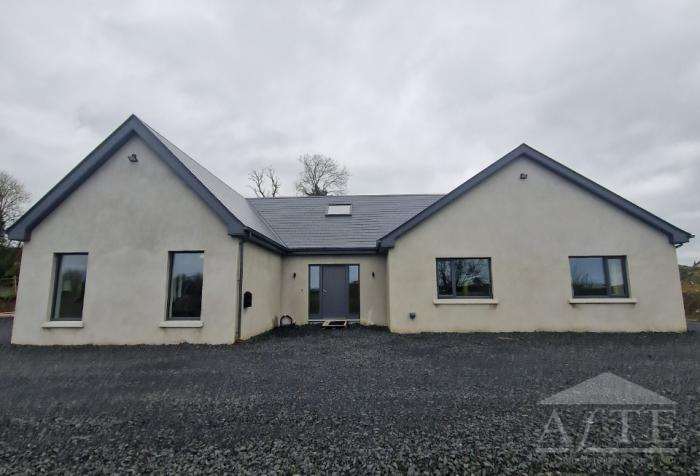 4 Bed Manor in Ennis, Co. Clare